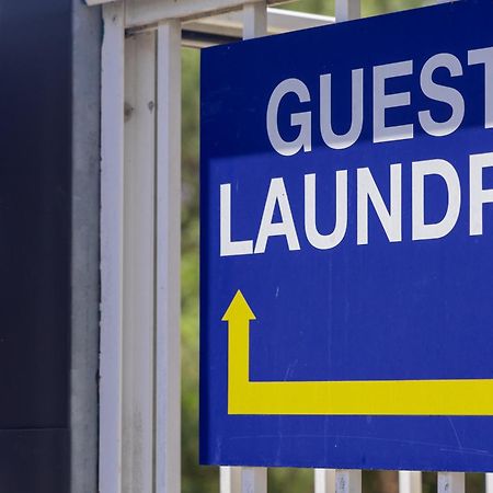 Gosford Inn Motel Экстерьер фото