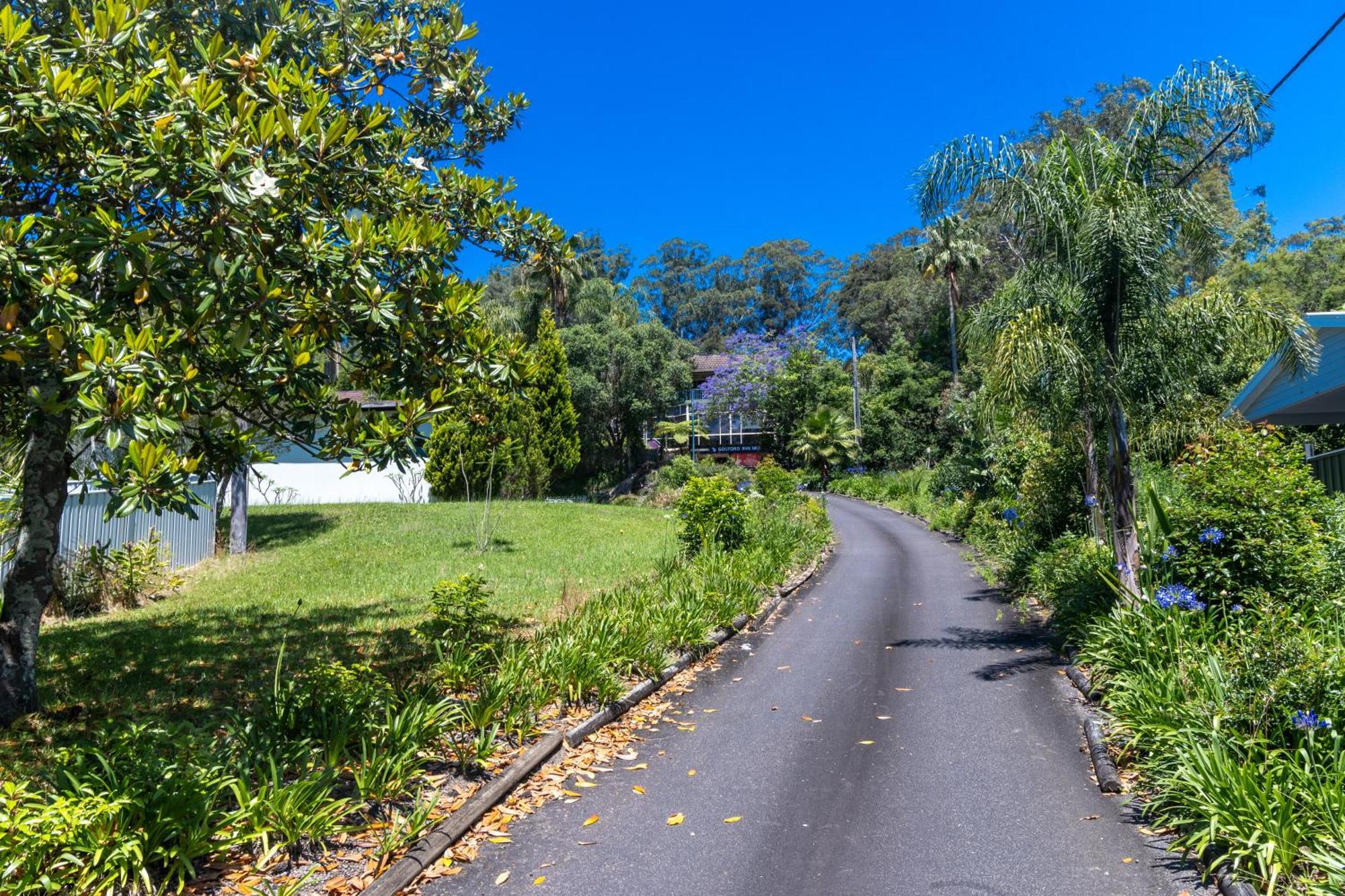 Gosford Inn Motel Экстерьер фото