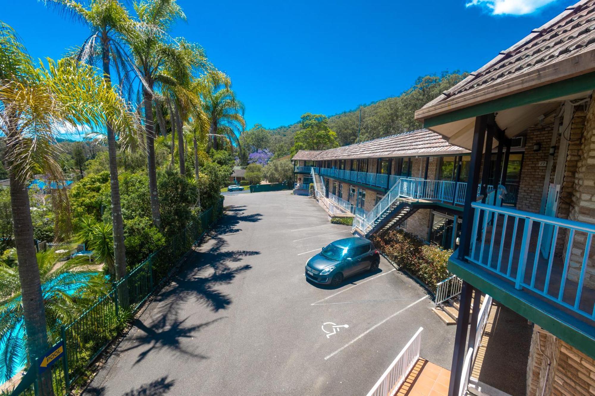 Gosford Inn Motel Экстерьер фото