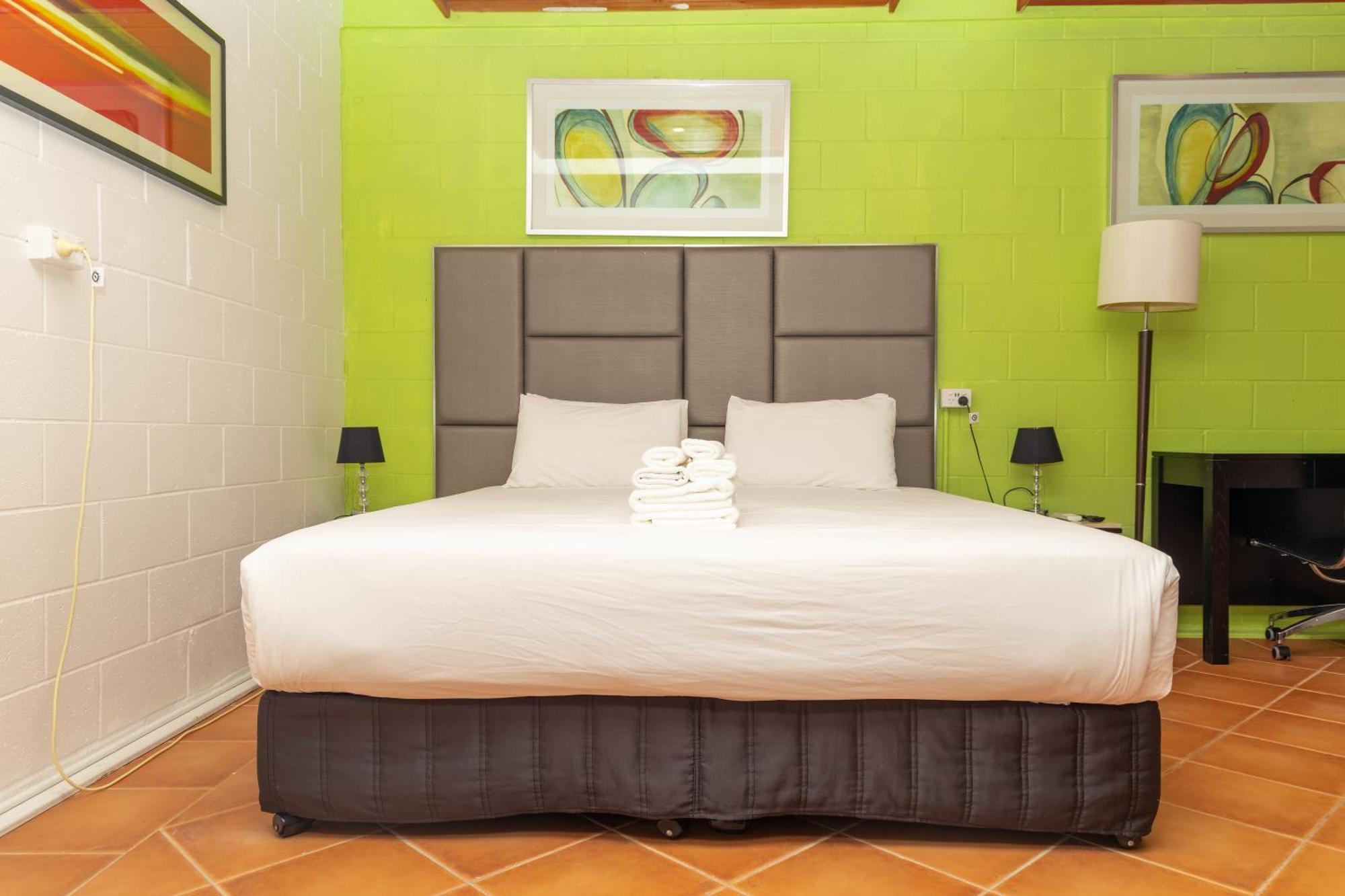 Gosford Inn Motel Экстерьер фото