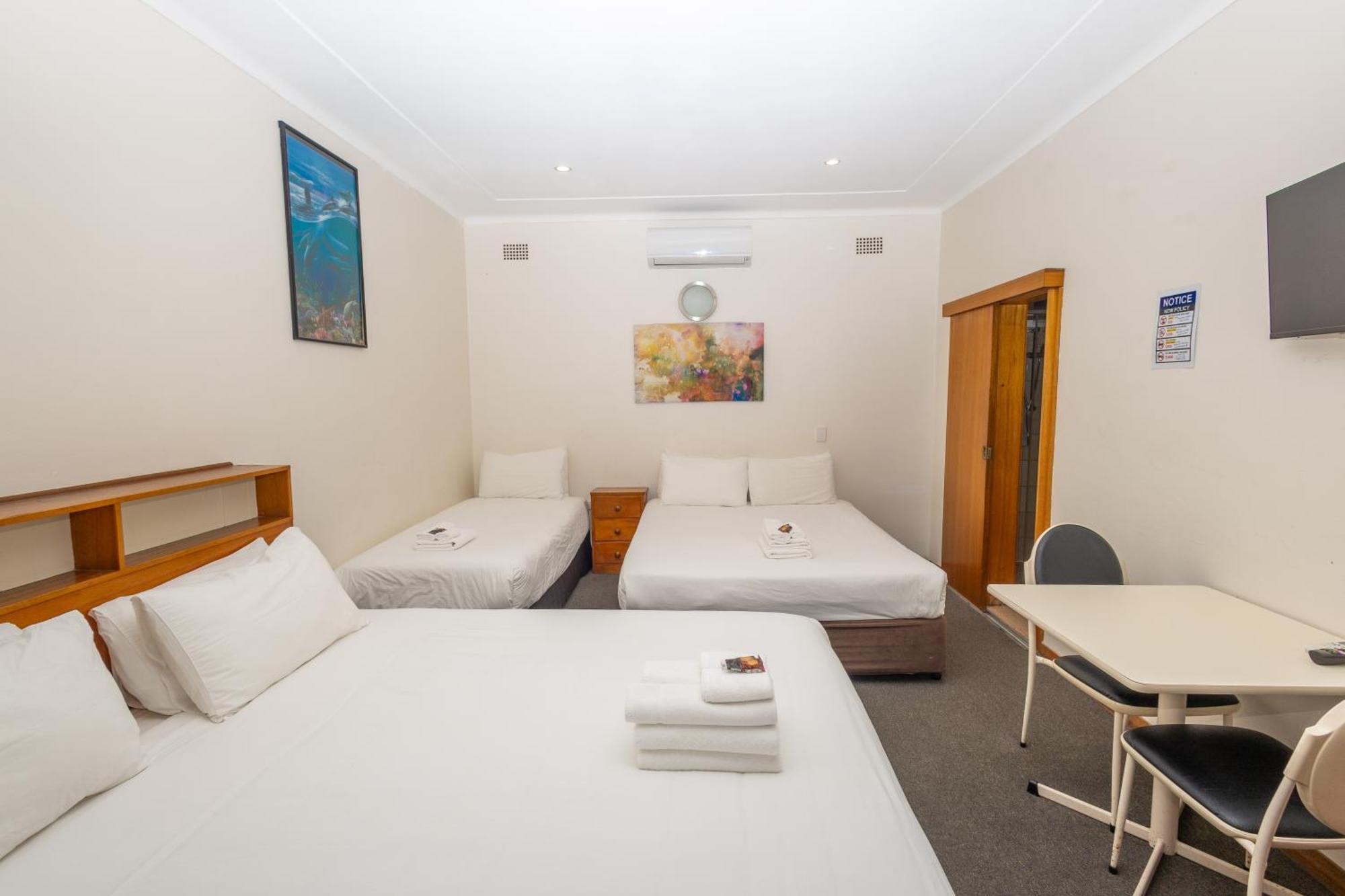 Gosford Inn Motel Экстерьер фото