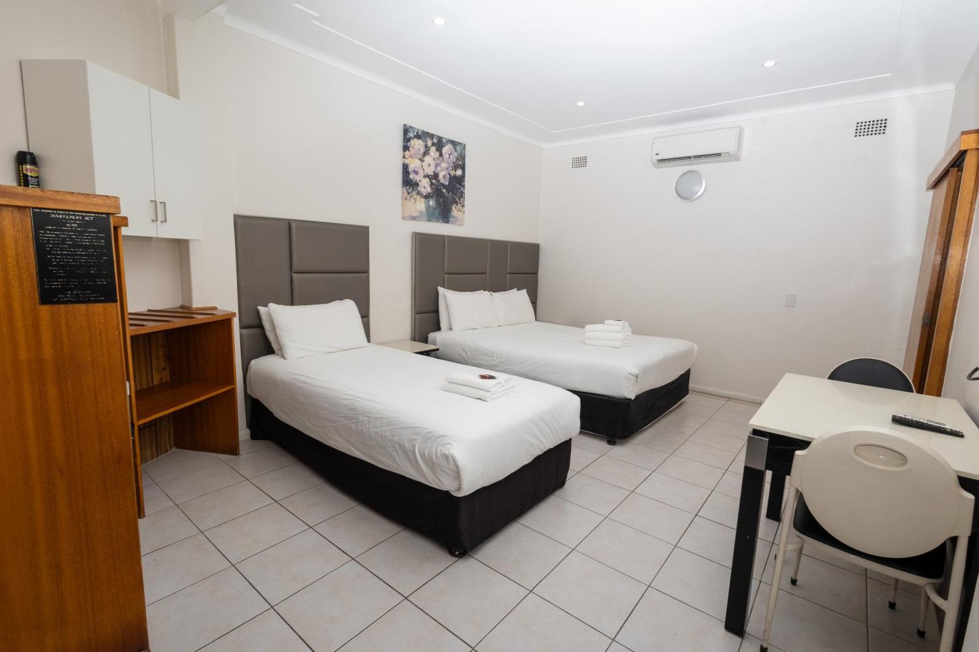 Gosford Inn Motel Экстерьер фото
