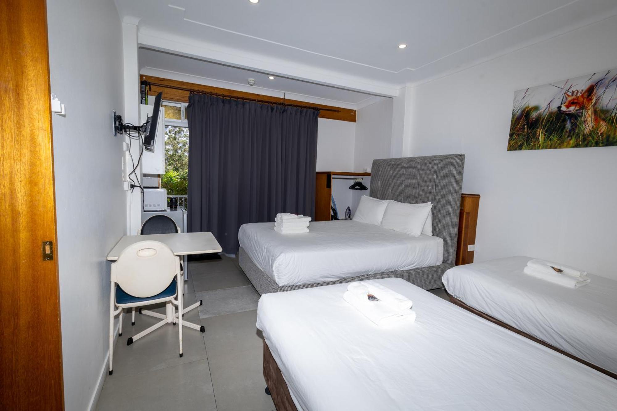 Gosford Inn Motel Экстерьер фото