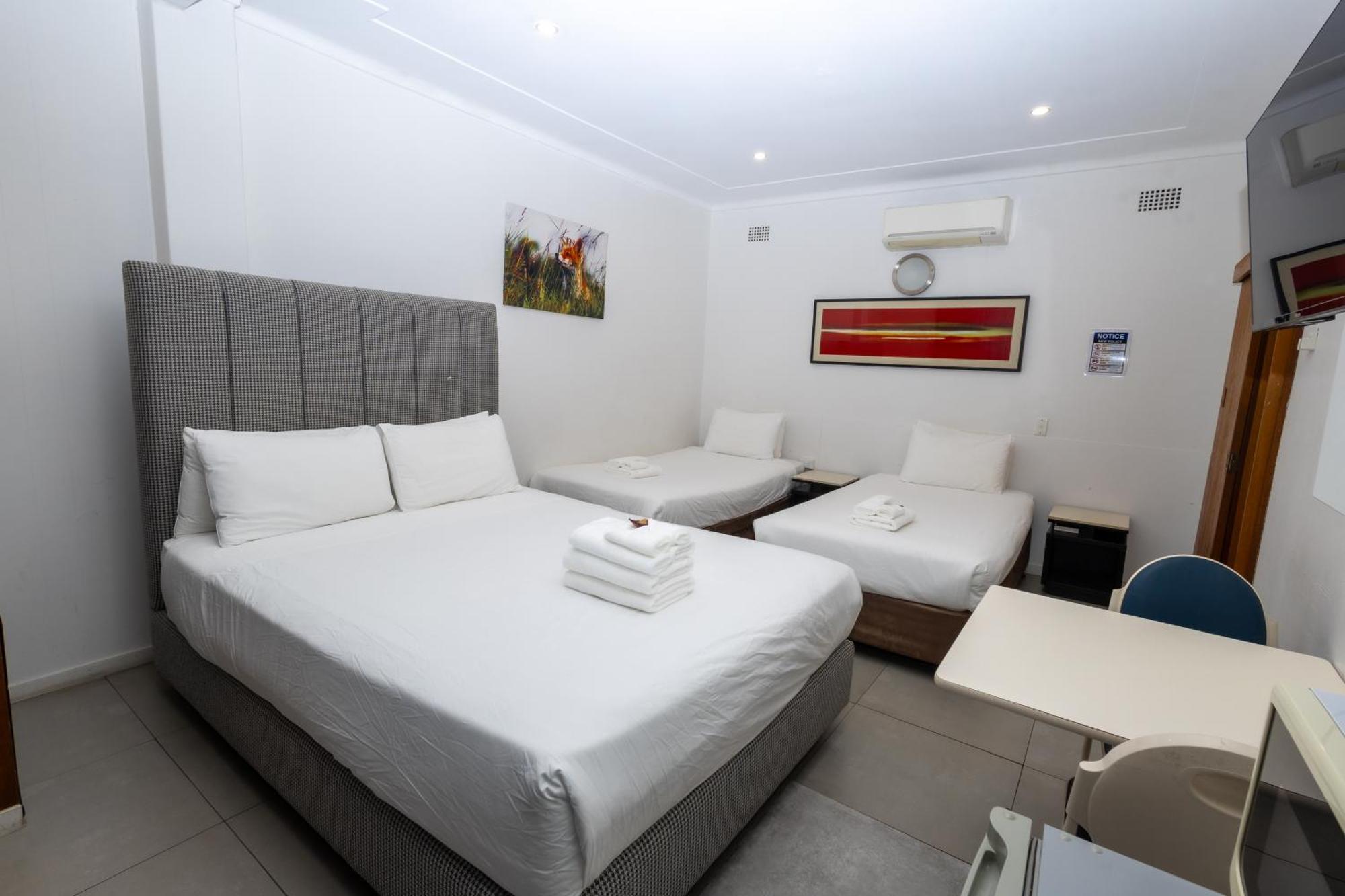 Gosford Inn Motel Экстерьер фото