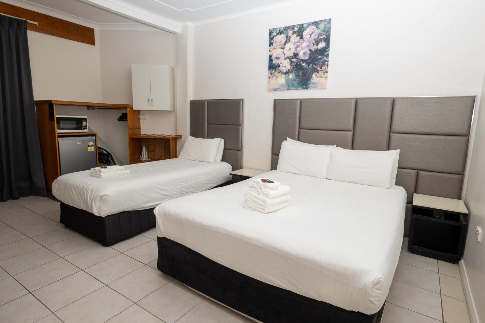 Gosford Inn Motel Экстерьер фото