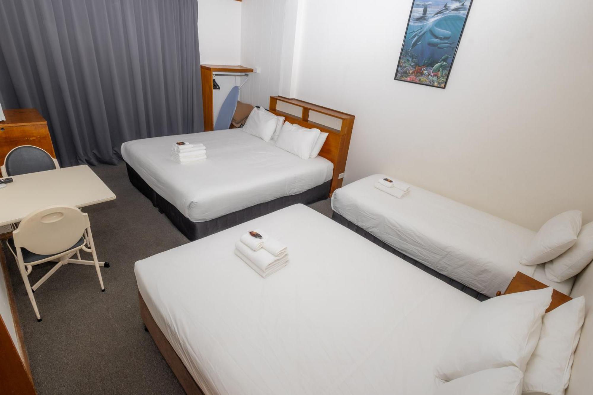 Gosford Inn Motel Экстерьер фото